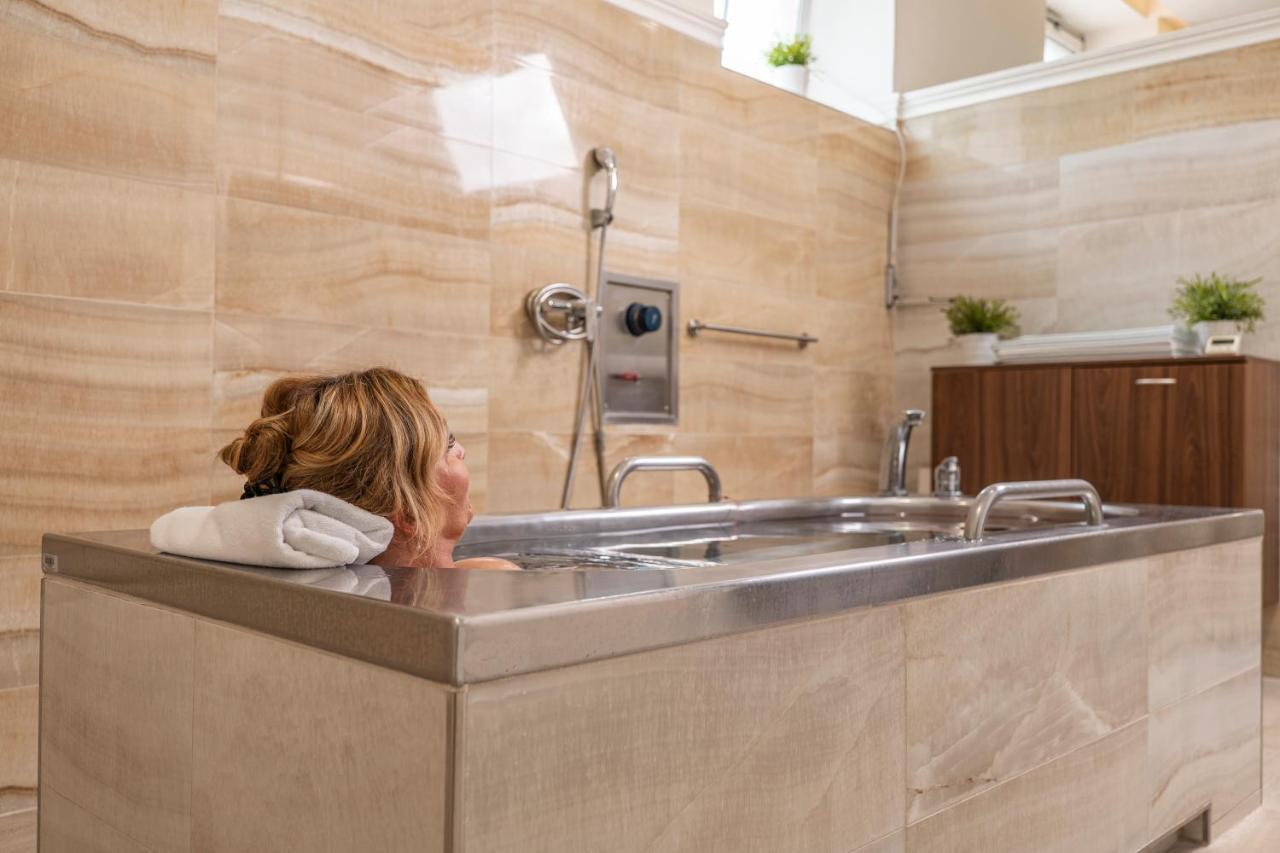 יאסימוב Hotel Behounek מראה חיצוני תמונה