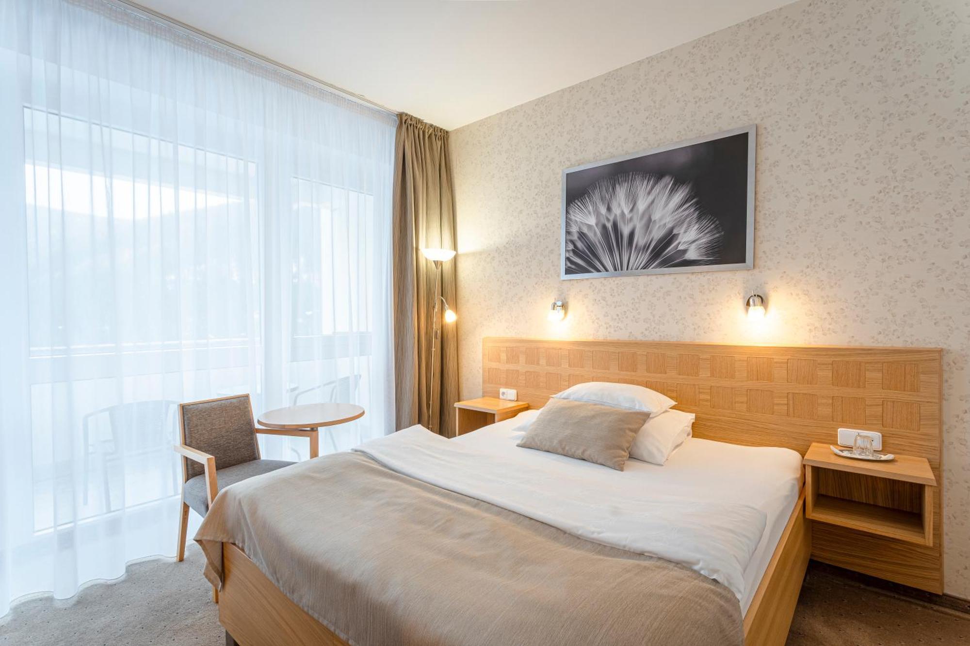 יאסימוב Hotel Behounek מראה חיצוני תמונה