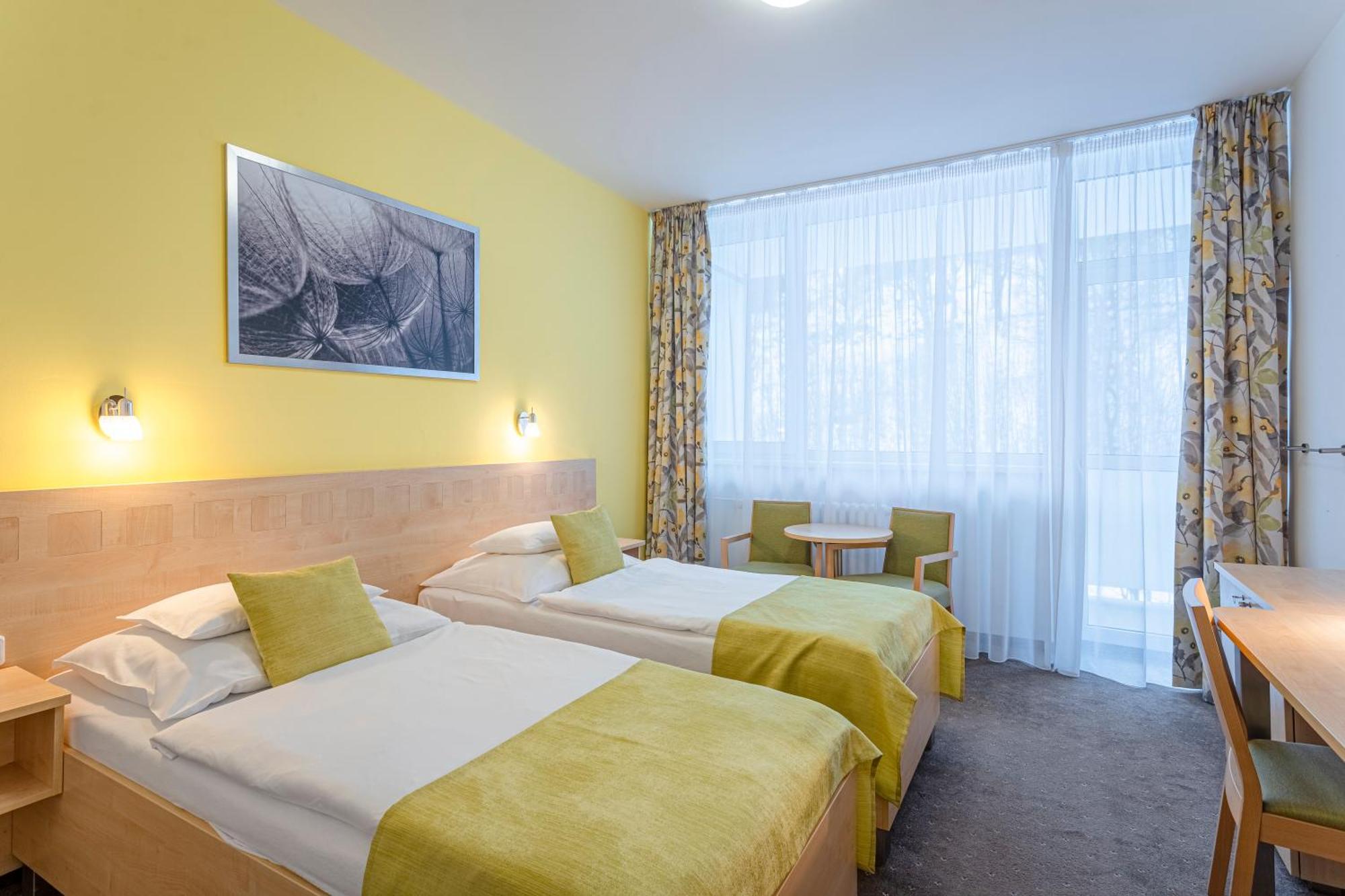 יאסימוב Hotel Behounek מראה חיצוני תמונה